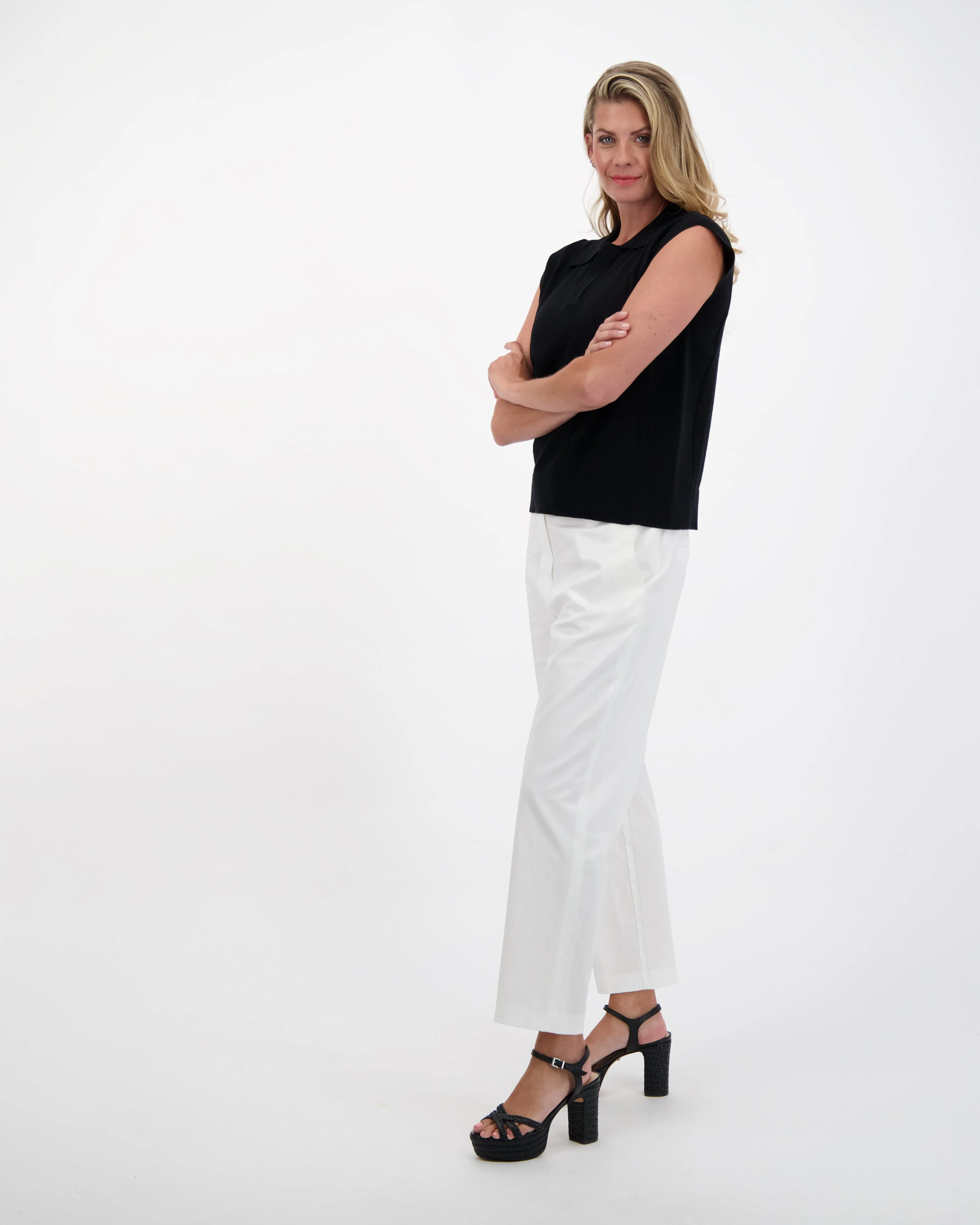 Sleeveless Collared Knit Top