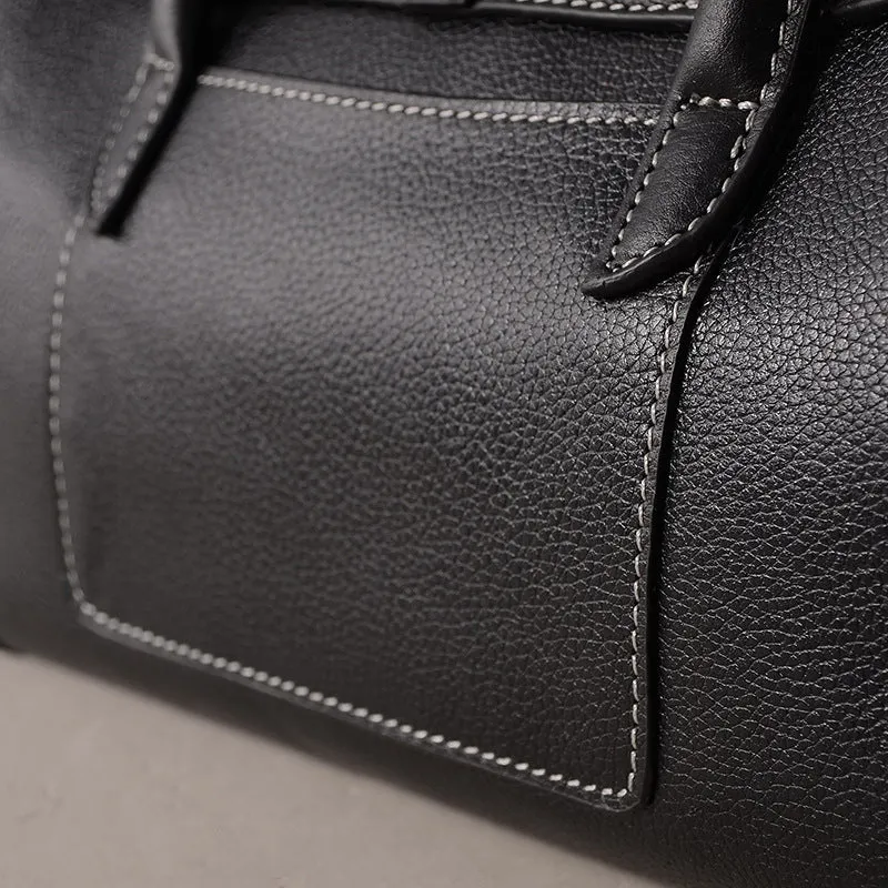 Trendy classic commuter handbag