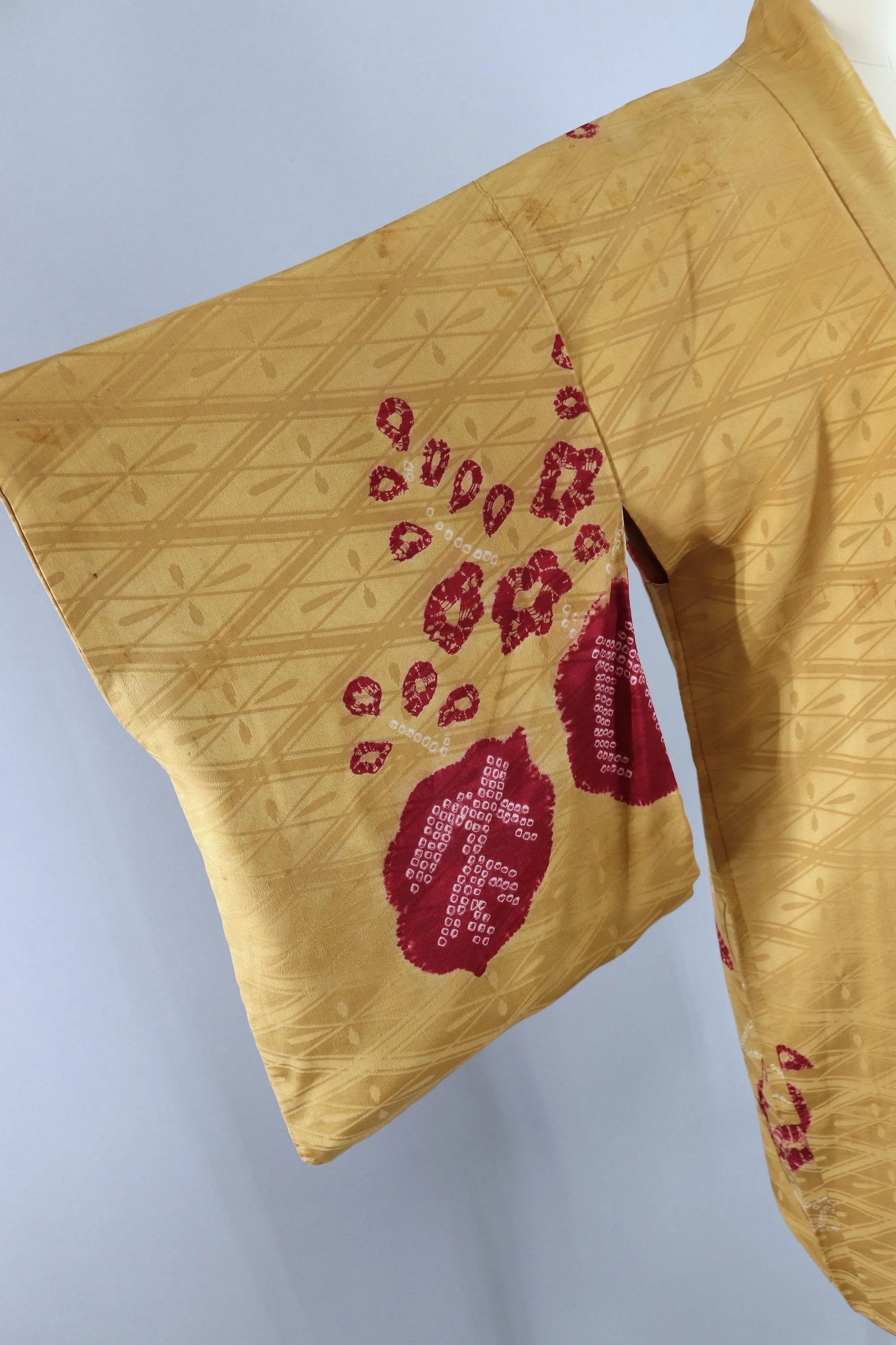 Vintage Silk Kimono Jacket / Gold and Maroon Shibori Floral