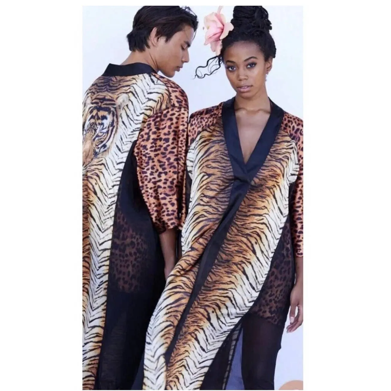 We are HAH Haht Eye of the Tiger Caftan Kimono Robe Size Small New