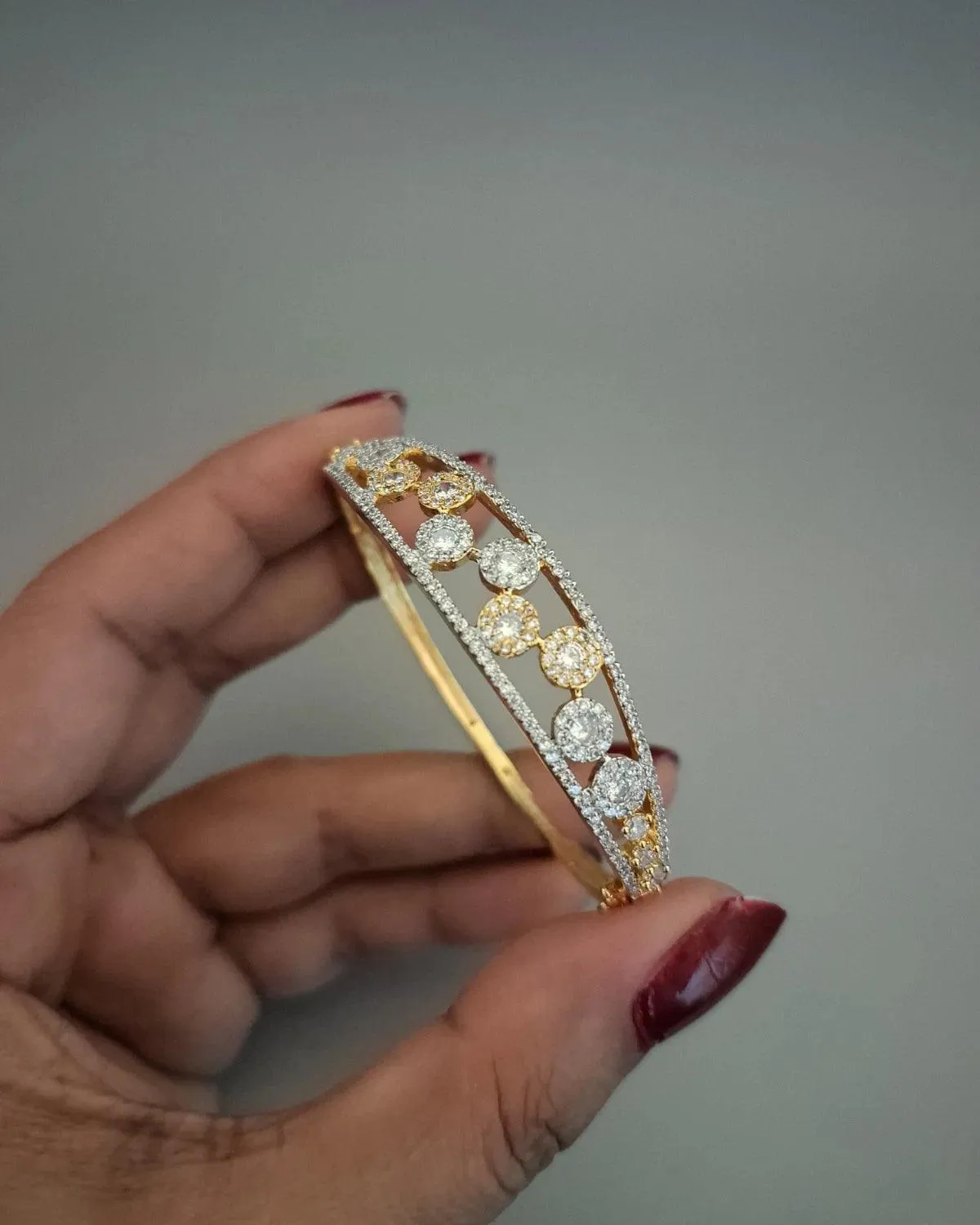 Zevarly Subhi Two Tone Openable Universal Size AD Bracelet